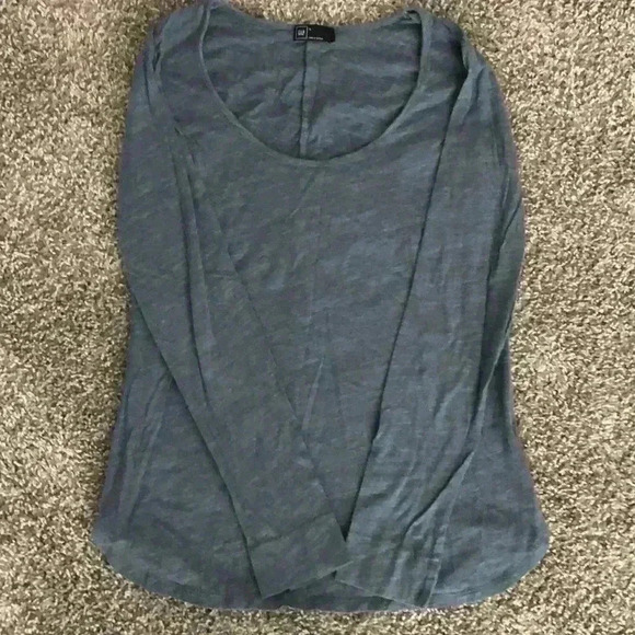 GAP Tops - Women’s Gap Long Sleeve